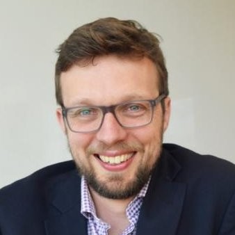 alt text of image or 'avatar of speaker name'
